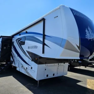 2024 Crossroads Redwood RW4001LK