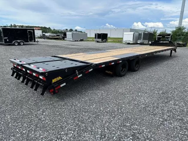 Big Tex 8.5 x 40 Gooseneck Deckover Equipment Trailer - Mega Ramps - Image 4