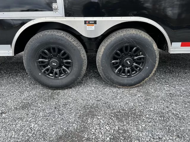Car Mate 8.5 x 38 Enclosed Gooseneck Trailer Aluminum Wheels - Image 7