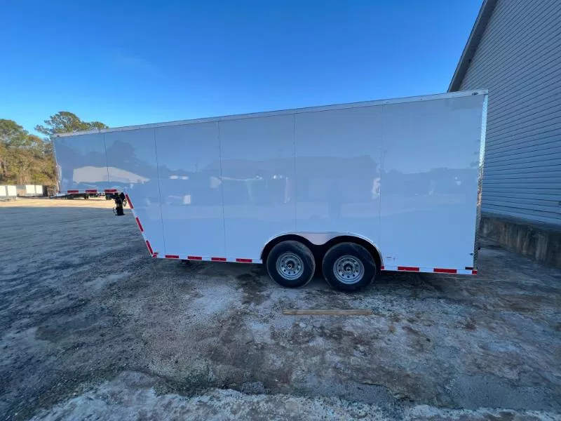 White Gooseneck Trailer - Image 4