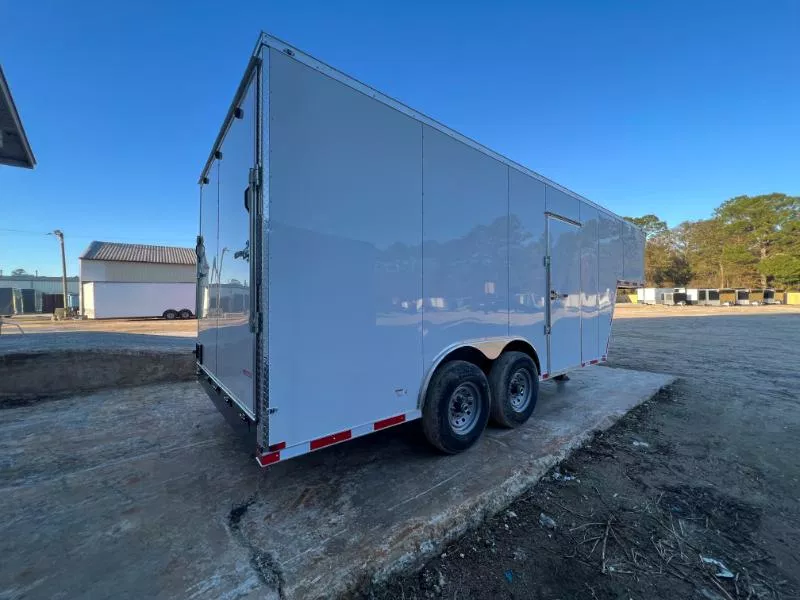 White Gooseneck Trailer - Image 3